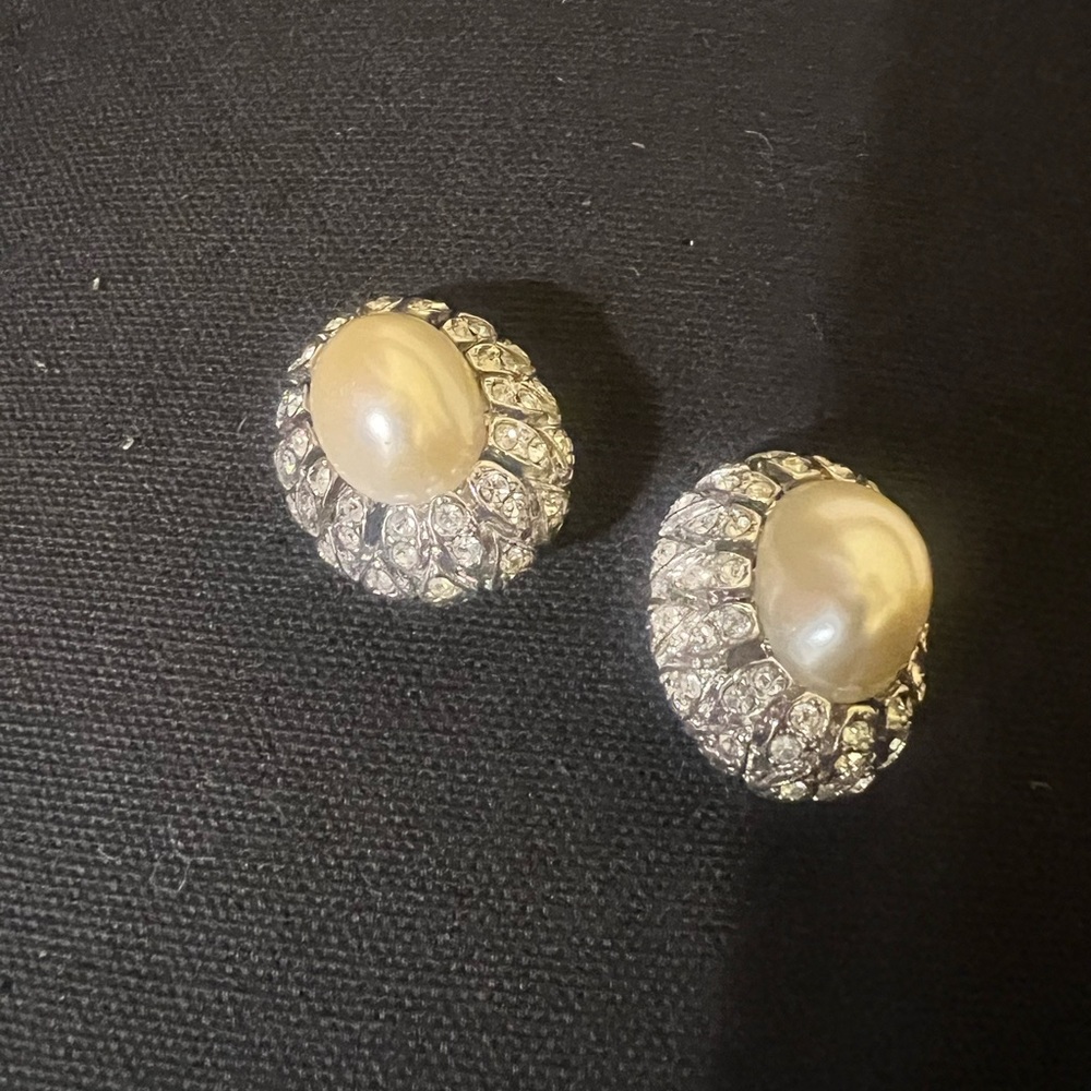 Elegant Silver and Cream Earrings